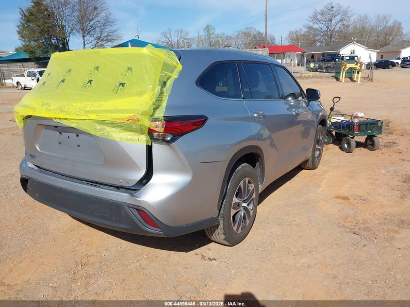 2022 Toyota Highlander Hybrid Xle