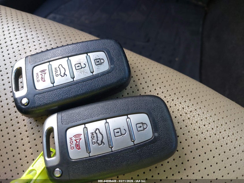 2012 Hyundai Genesis 3.8 VIN: KMHGC4DDXCU197083 Lot: 44596449