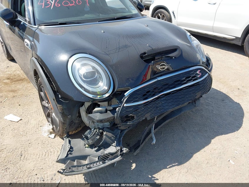 2020 Mini Clubman Cooper S VIN: WMWLV7C08L2M62427 Lot: 44596456