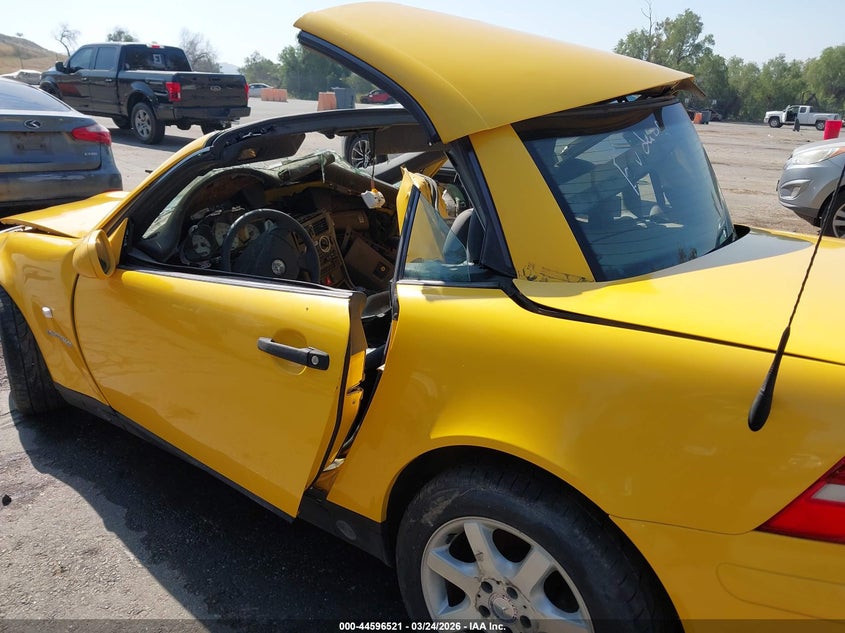 1998 Mercedes-Benz Slk 230 VIN: WDBKK47F5WF078346 Lot: 44596521