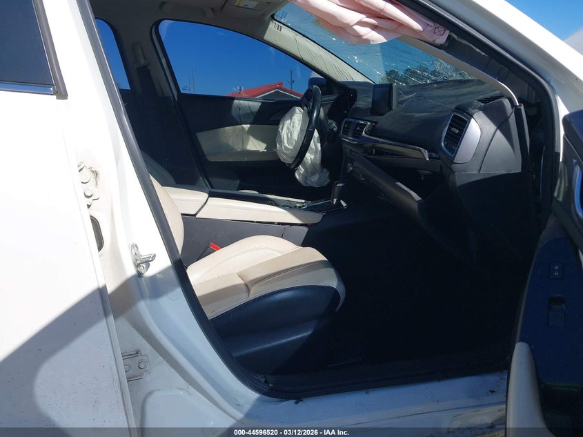 2018 MAZDA MAZDA3 auction photo 5