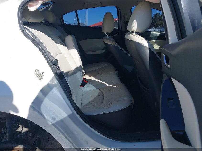 2018 MAZDA MAZDA3 auction photo 8