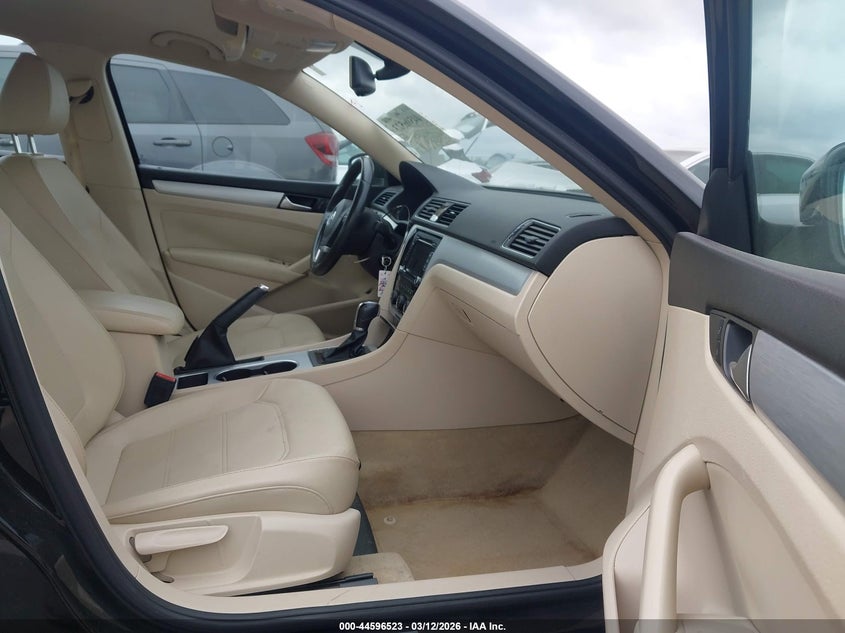 2013 Volkswagen Passat 2.5L Se