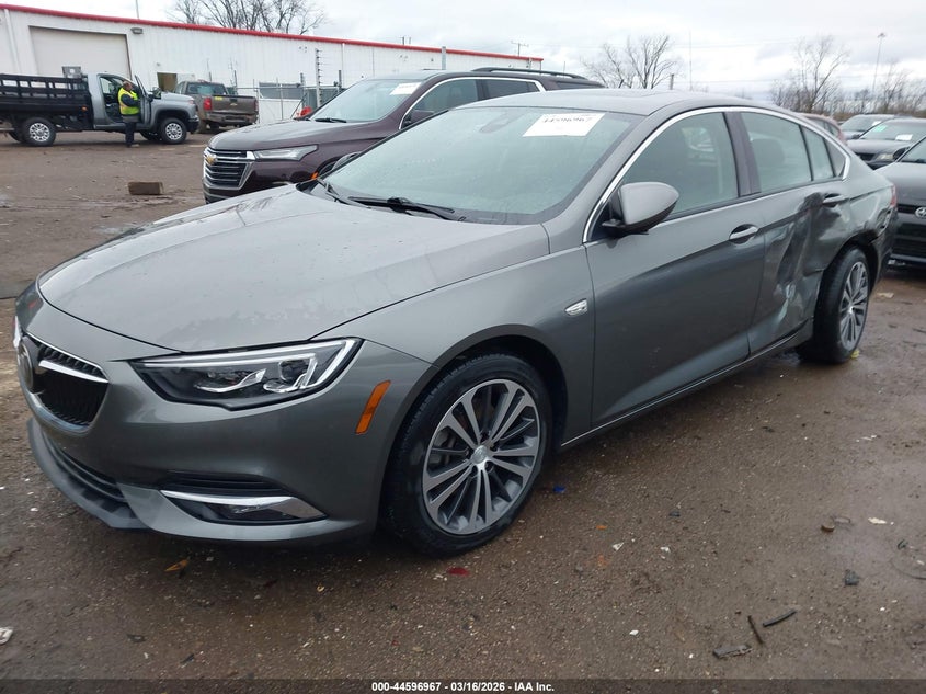 2018 Buick Regal Sportback Essence
