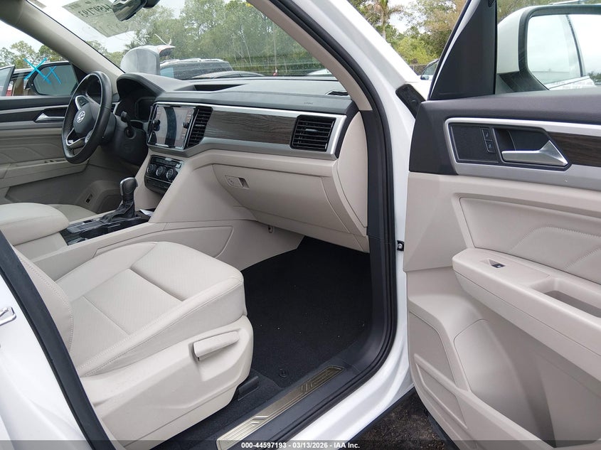 2022 Volkswagen Atlas 3.6L V6 Se W/Technology