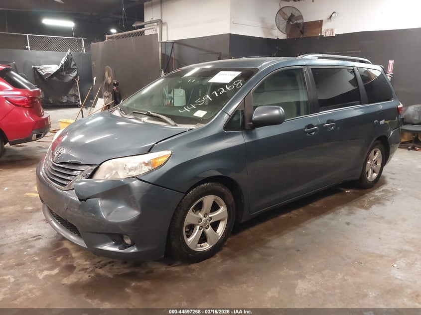 2016 Toyota Sienna Le 8 Passenger