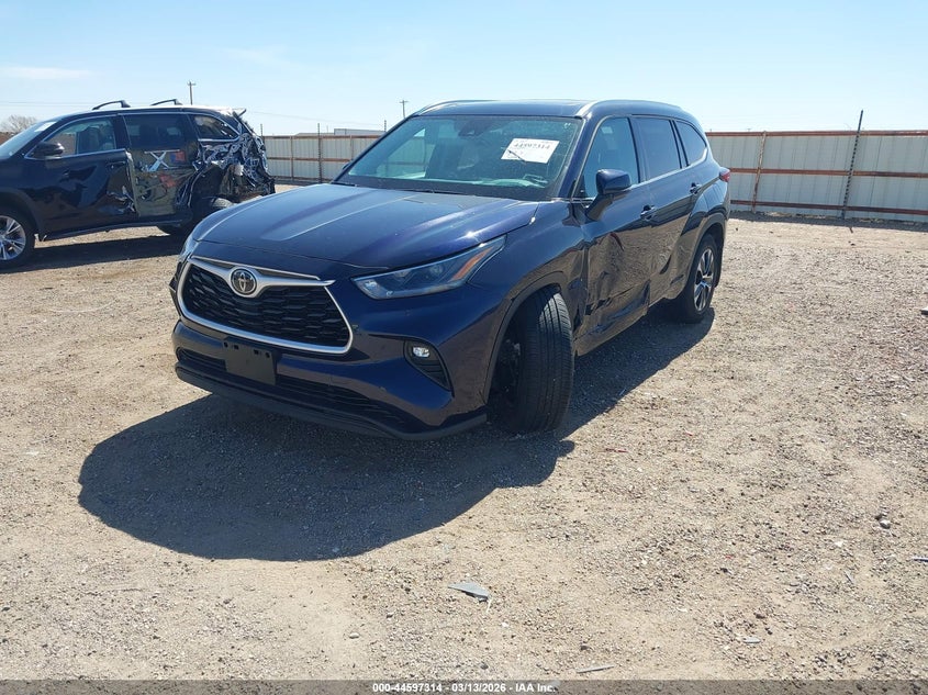 2021 Toyota Highlander Xle