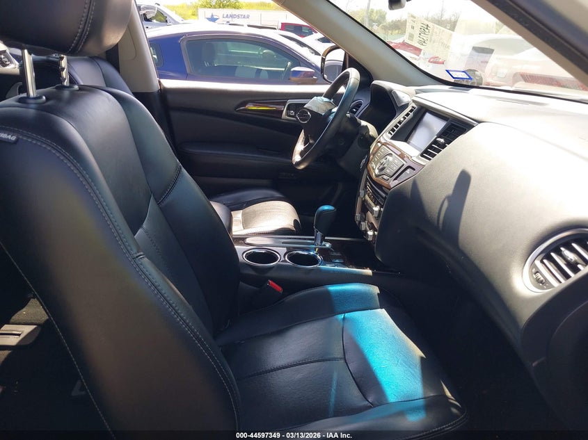 2015 Nissan Pathfinder Sl