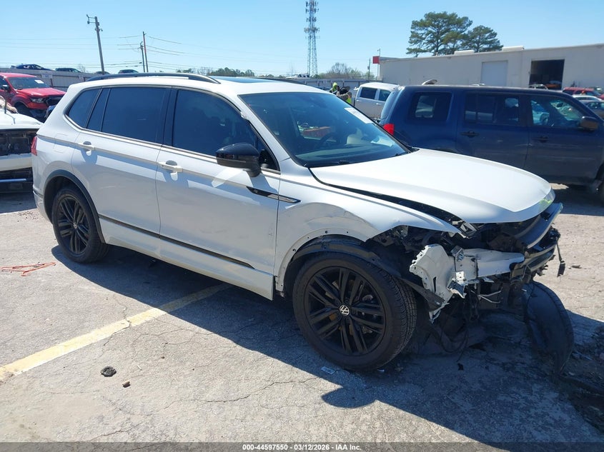2022 Volkswagen Tiguan 2.0T Se R-Line Black