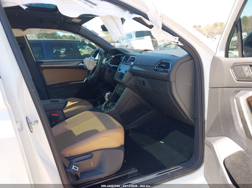 2022 Volkswagen Tiguan 2.0T Se R-Line Black