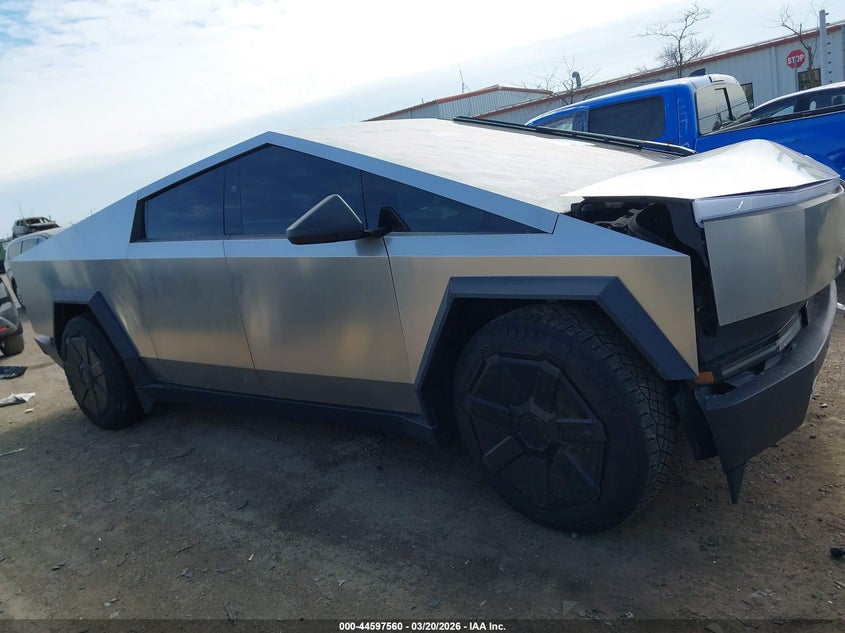 2024 Tesla Cybertruck All-Wheel Drive VIN: 7G2CEHED9RA053653 Lot: 44597560