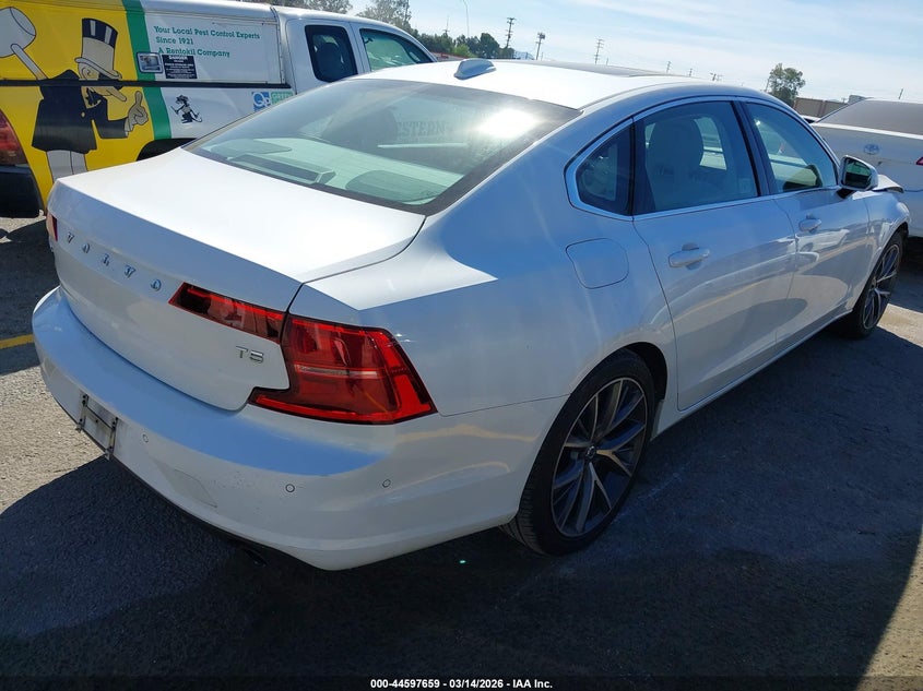 2018 Volvo S90 T5 Momentum
