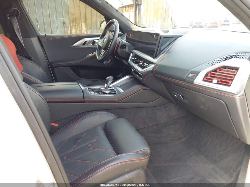 2024 BMW Xm Label Red