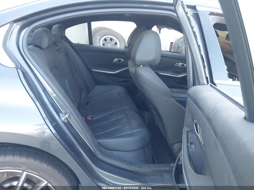 2019 BMW 330I auction photo 8