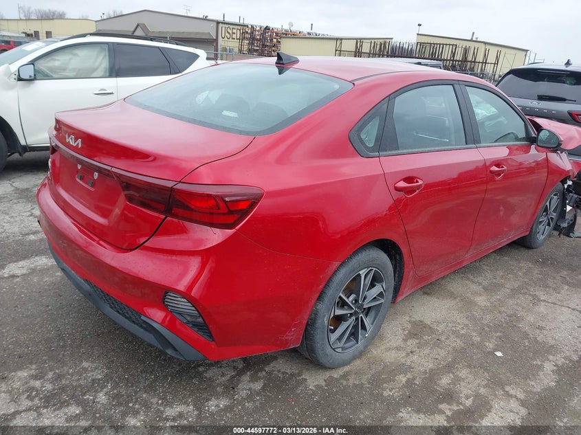 2024 Kia Forte Lxs