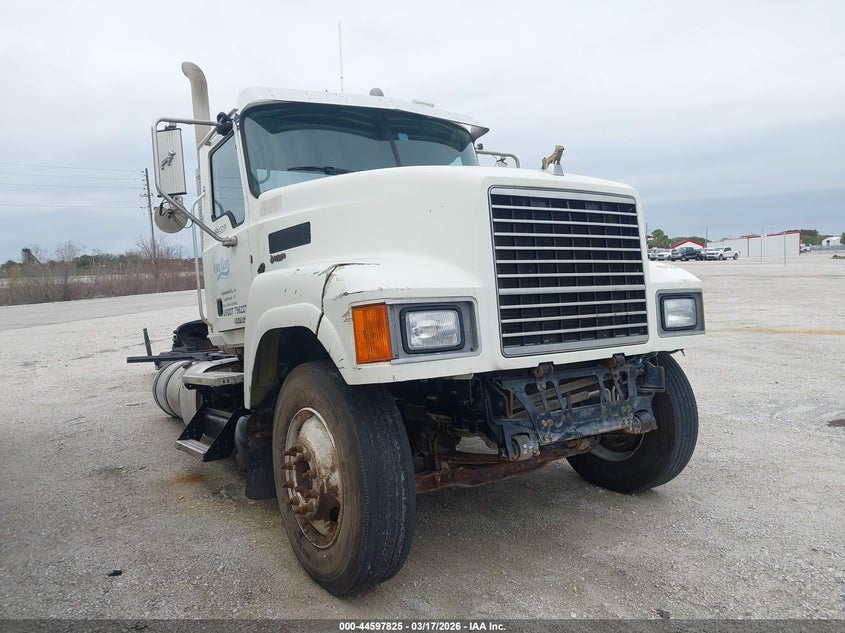 2015 MACK 600 CHU600