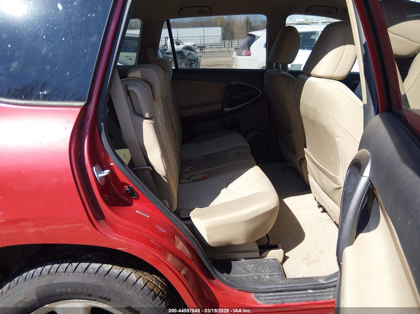 2011 TOYOTA RAV4 auction photo 8