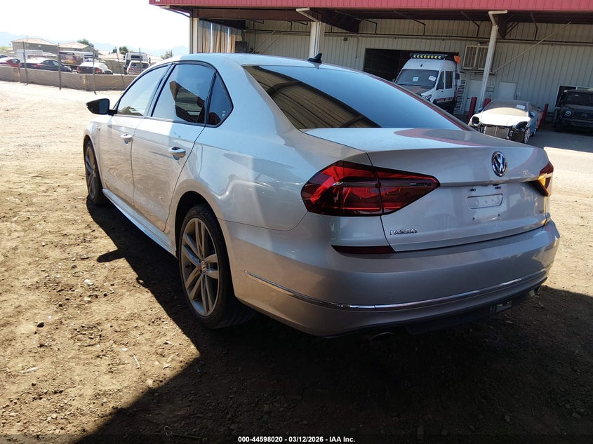 2018 Volkswagen Passat 2.0T R-Line/2.0T S