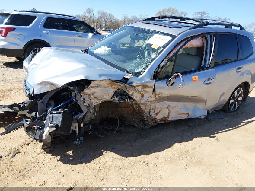 SUBARU FORESTER 2017 VIN JF2SJAGC2HH548155