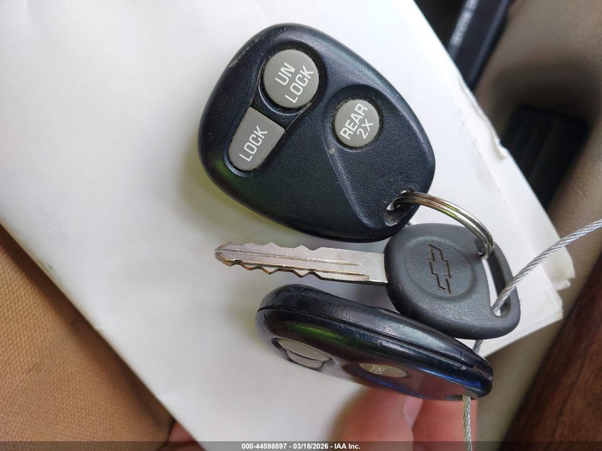 2000 Chevrolet Express Upfitter Pkg. VIN: 1GBFG15R9Y1113023 Lot: 44598597