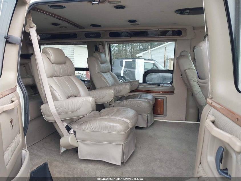 2000 Chevrolet Express Upfitter Pkg. VIN: 1GBFG15R9Y1113023 Lot: 44598597