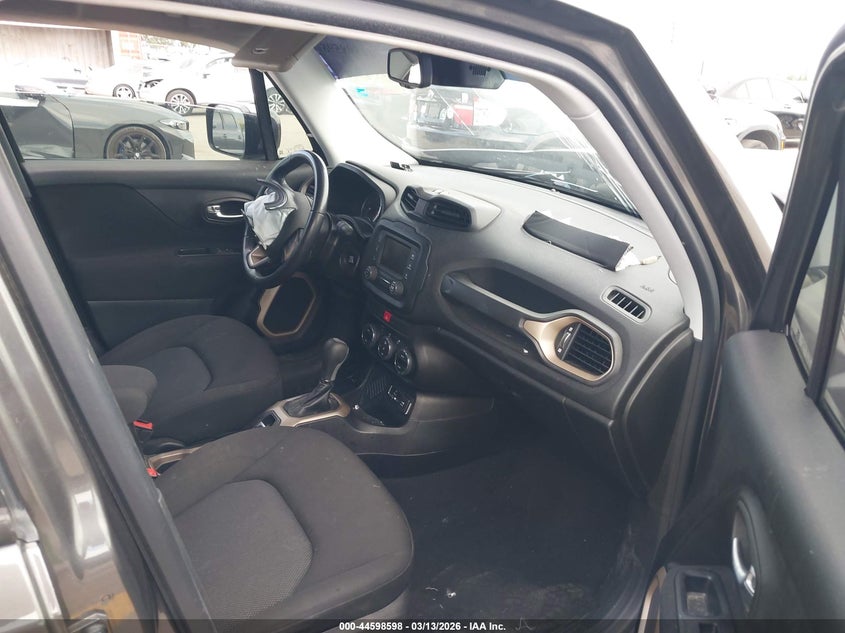 2017 Jeep Renegade Latitude Fwd