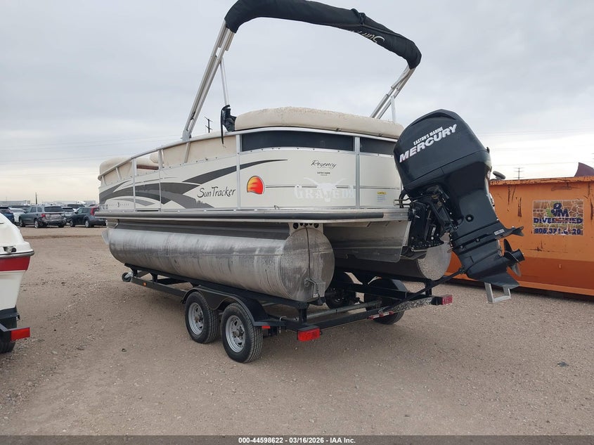 2008 SUNTRACKER PONTOON auction photo 3