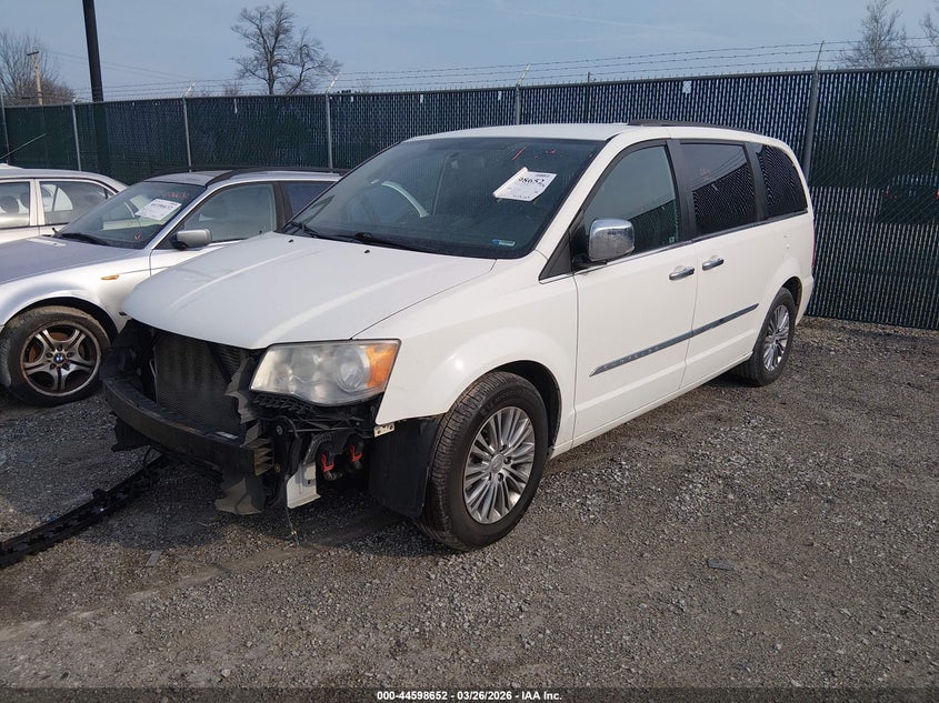 Vin: 2c4rc1cgxdr563954, lot: 45095580, chrysler town & country touring-l 20132