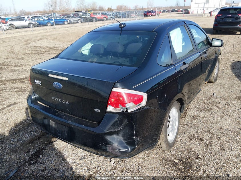 Vin: 1fahp3fn8bw145795, lot: 45095685, ford focus se 20114