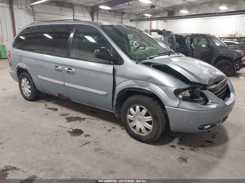 2006 Chrysler Town & Country Touring