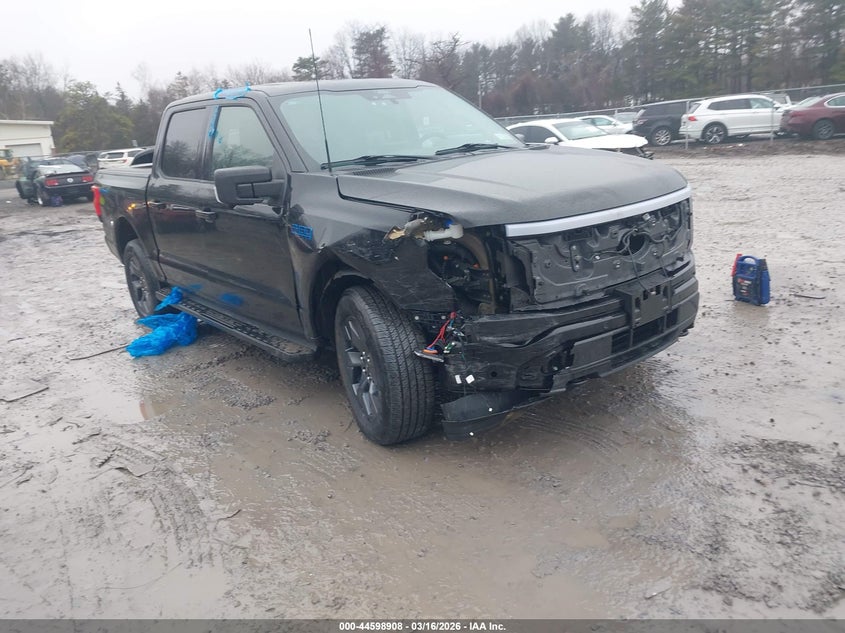 2025 Ford F-150 Lightning Flash