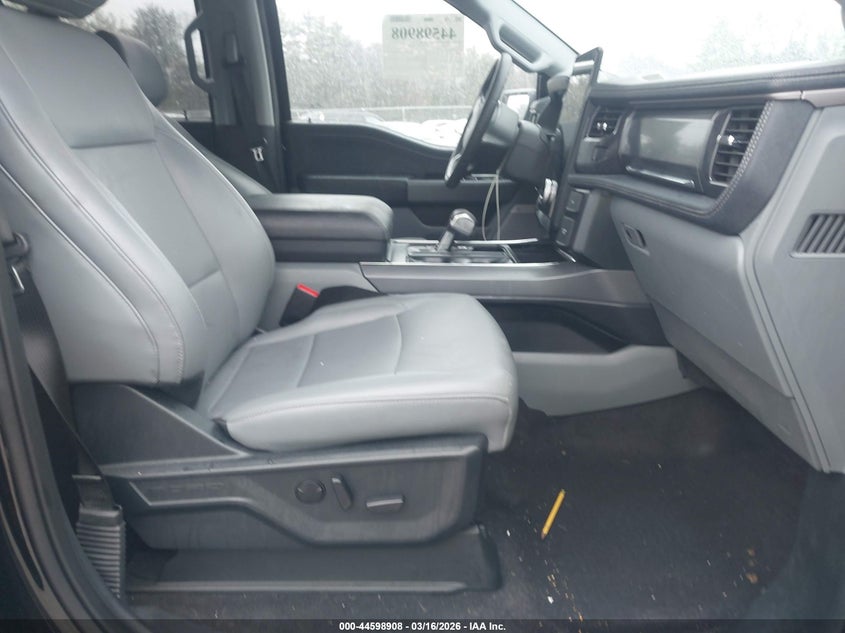 2025 Ford F-150 Lightning Flash
