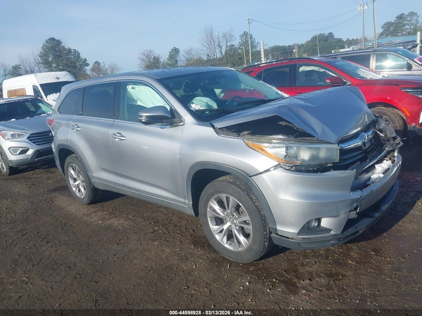 2016 Toyota Highlander Le Plus V6