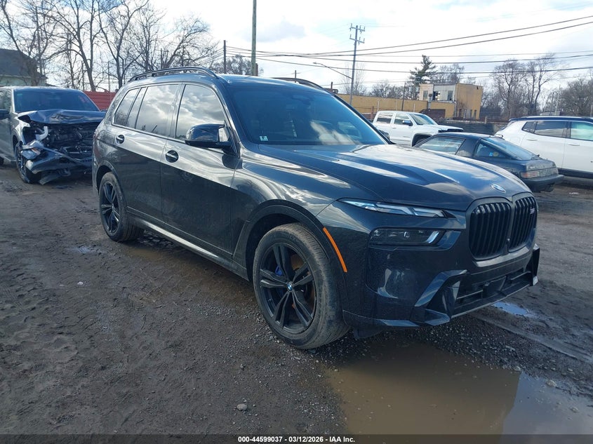 2025 BMW X7 M60I