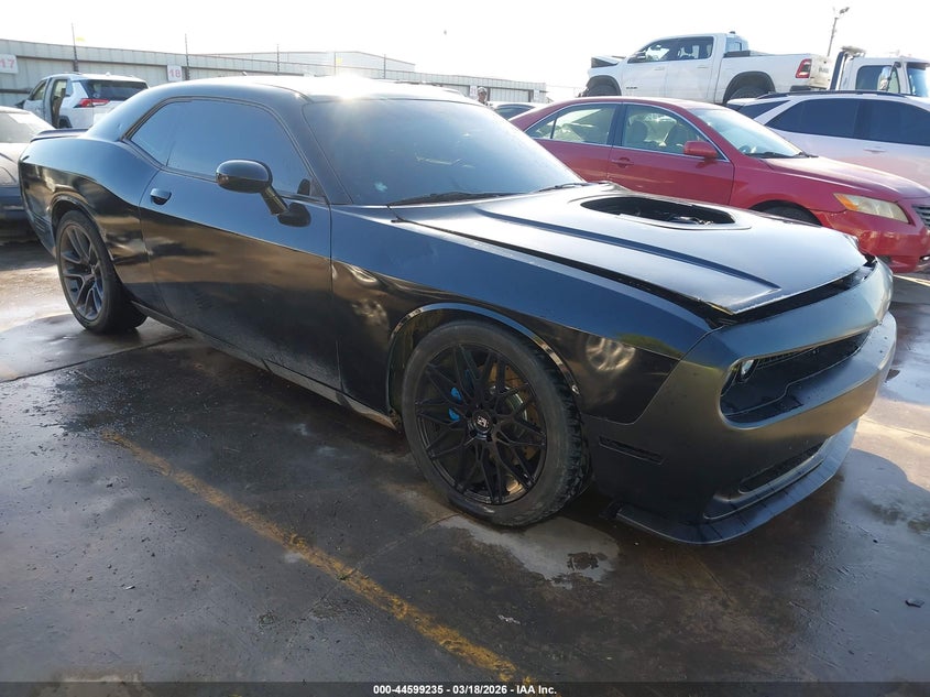 2017 Dodge Challenger 392 Hemi Scat Pack Shaker