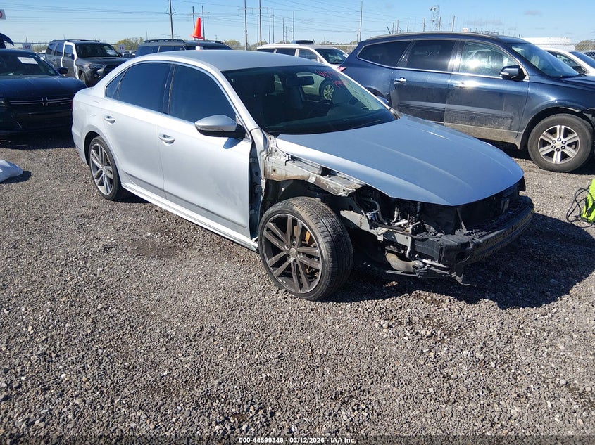 2017 Volkswagen Passat 1.8T R-Line