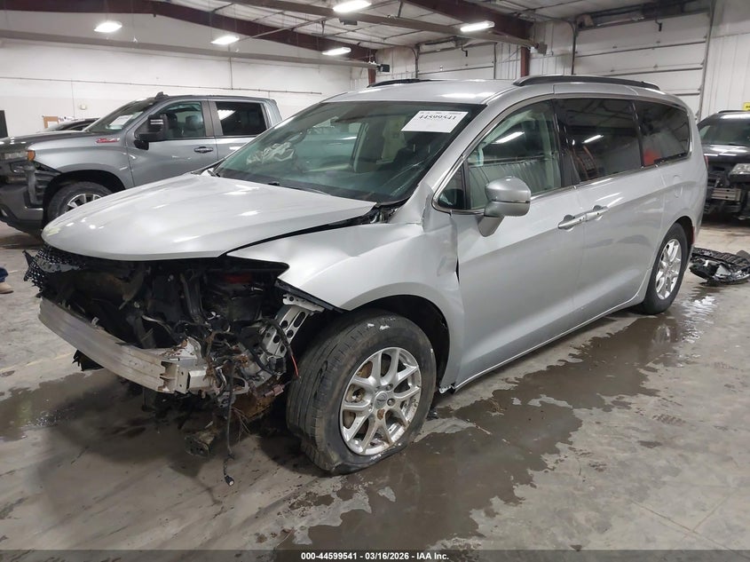 2022 Chrysler Pacifica Touring L
