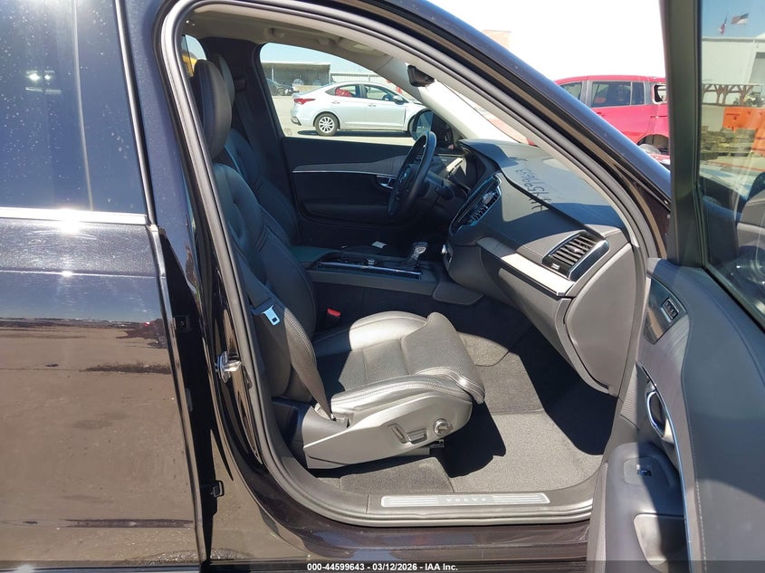 2021 Volvo Xc90 T6 Inscription 6 Passenger