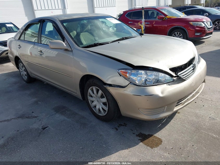 2005 Toyota Camry Le
