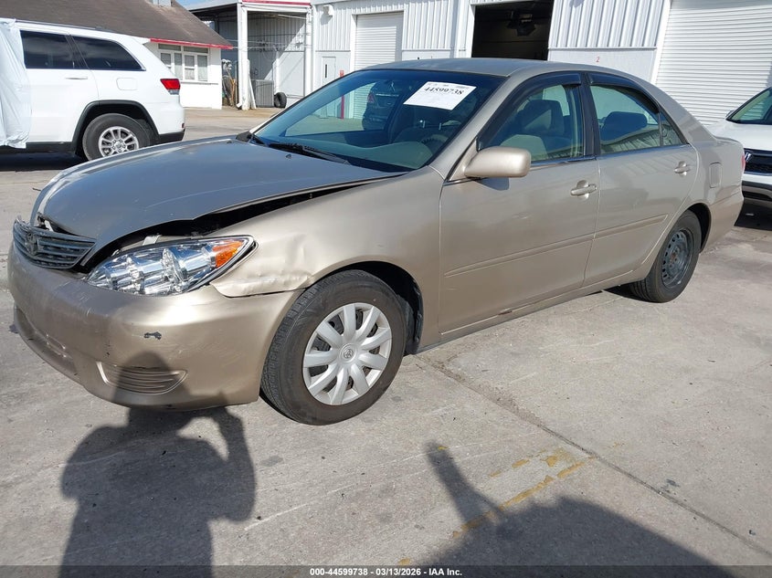 2005 Toyota Camry Le