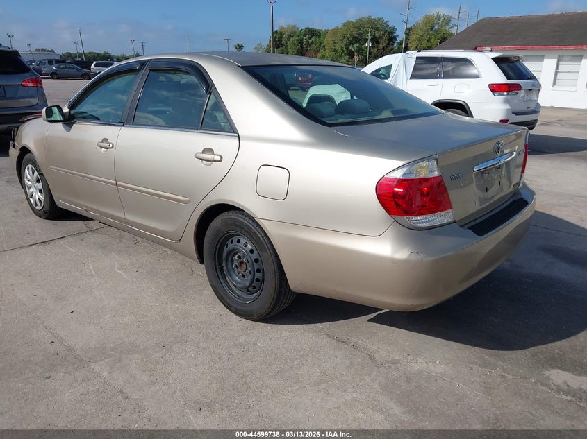 2005 Toyota Camry Le