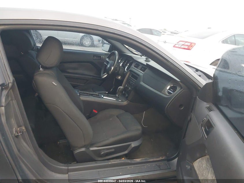 2014 Ford Mustang V6