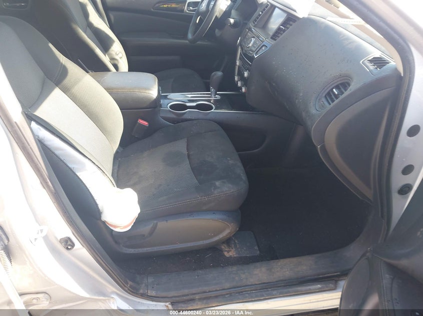 2019 Nissan Pathfinder S