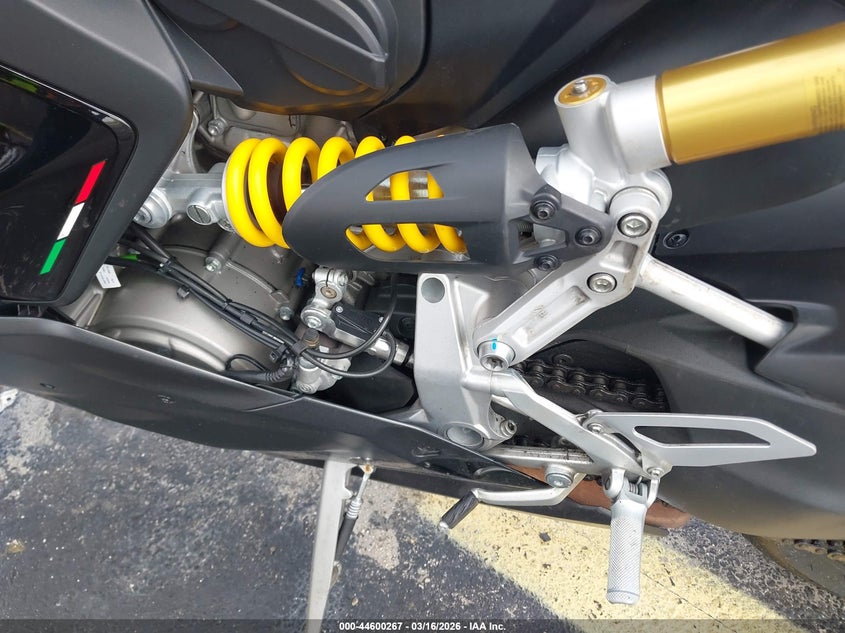 2025 Ducati Panigale V2 VIN: ZDMHAATW6SB016057 Lot: 44600267