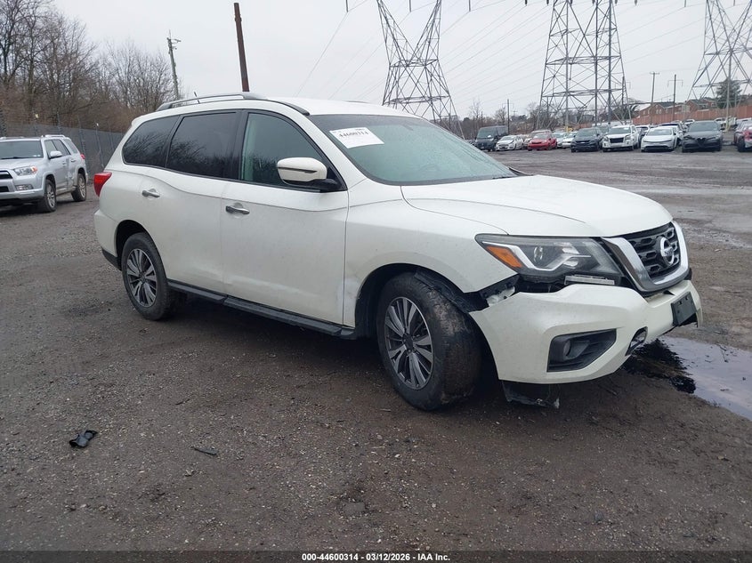 2017 Nissan Pathfinder Sv