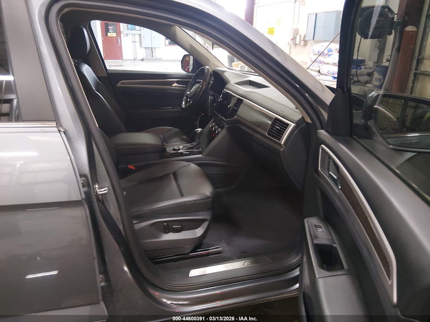 2019 Volkswagen Atlas 3.6L V6 Sel R-Line