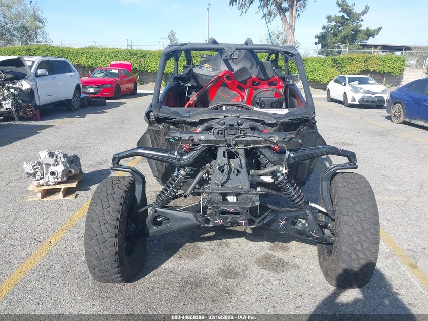 2025 CAN-AM MAVERICK R MAX auction photo 5