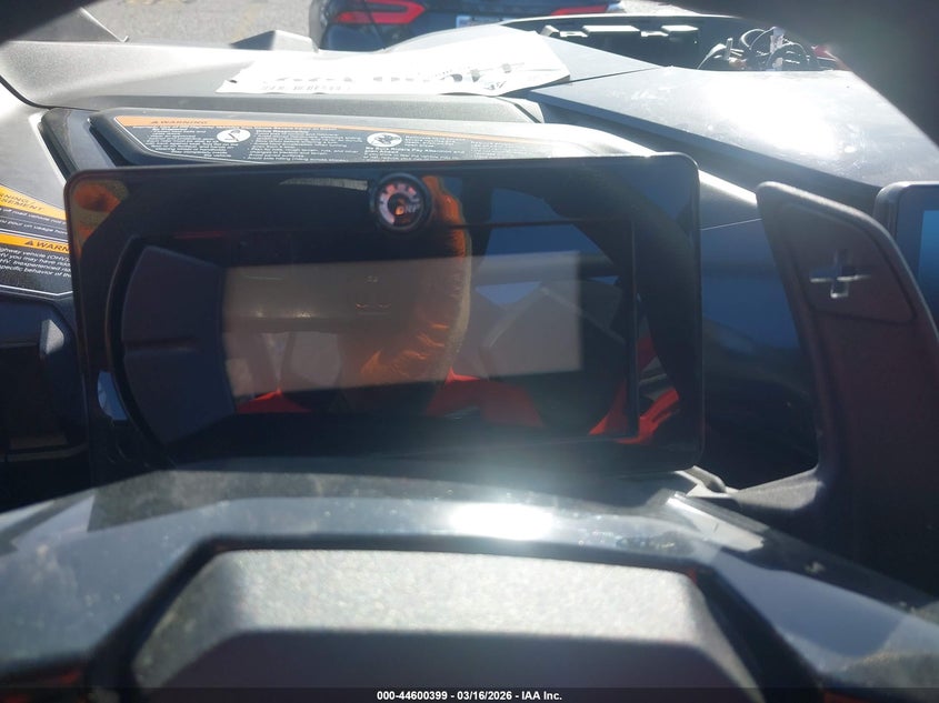 2025 CAN-AM MAVERICK R MAX auction photo 7