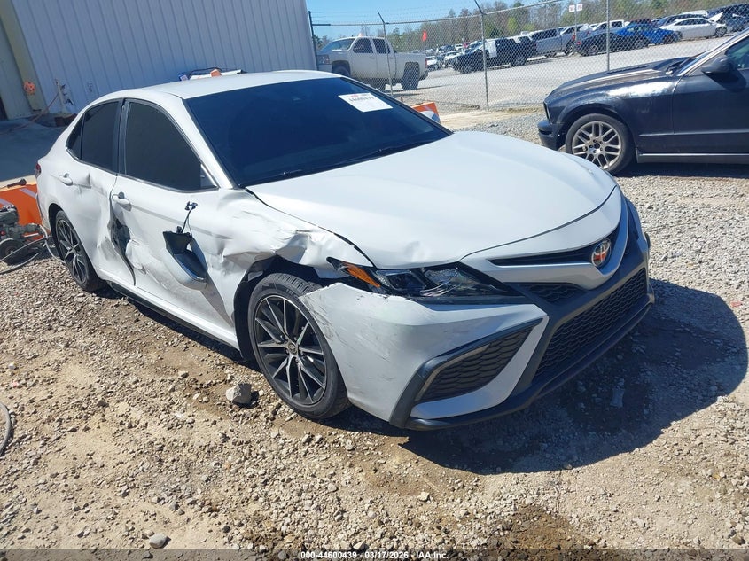 2022 Toyota Camry Se
