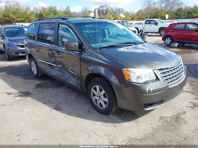 2010 Chrysler Town & Country Touring